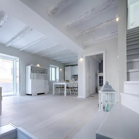 Zoia's Kut House Vikendica