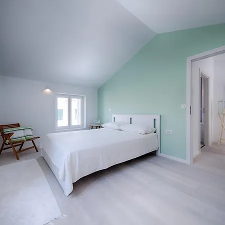 Сasa de vacaciones Zoia's Kut House *