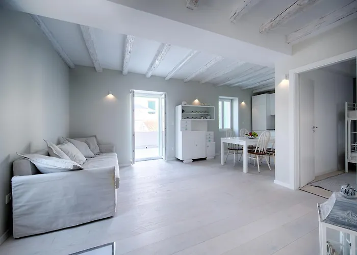 펜션 Zoia's Kut House 비스